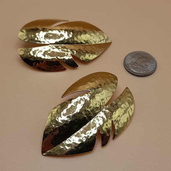 Vintage Hammered Leaf Post Earrings, Signed L. Bott, 1980s, Gold Tone,  2 1/2 In - Picture 10 of 10